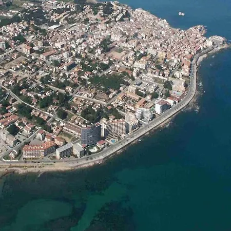 Apartment Cala Montgo 33 *