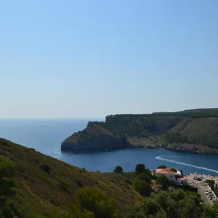 Apartment Cala Montgo 33 *