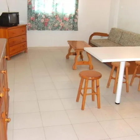 Apartment Cala Montgo 33