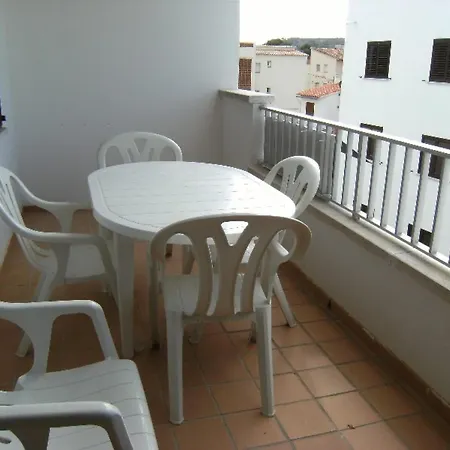 Cala Montgo 33 *