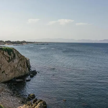 Cala Montgo 33 *
